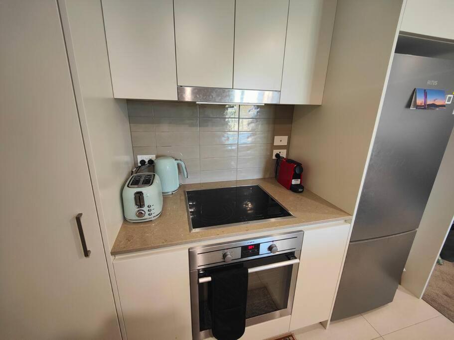 Lakeside Apartment, Walking Distance To Foreshore Kingston Εξωτερικό φωτογραφία